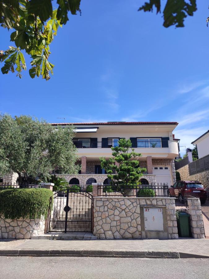 Biuk Apartments Novi Vinodolski Kültér fotó