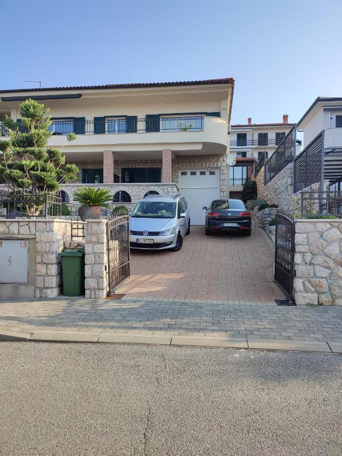 Biuk Apartments Novi Vinodolski Kültér fotó