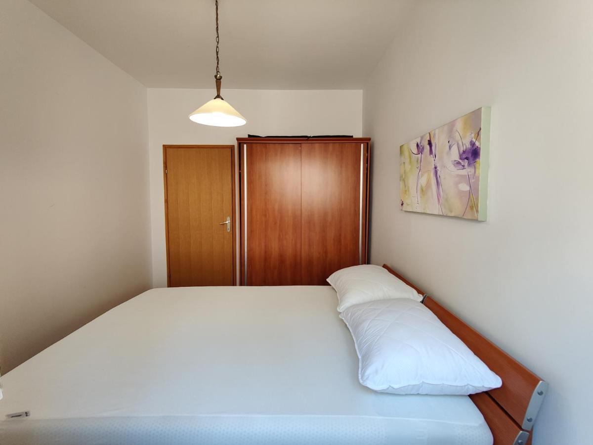 Biuk Apartments Novi Vinodolski Kültér fotó
