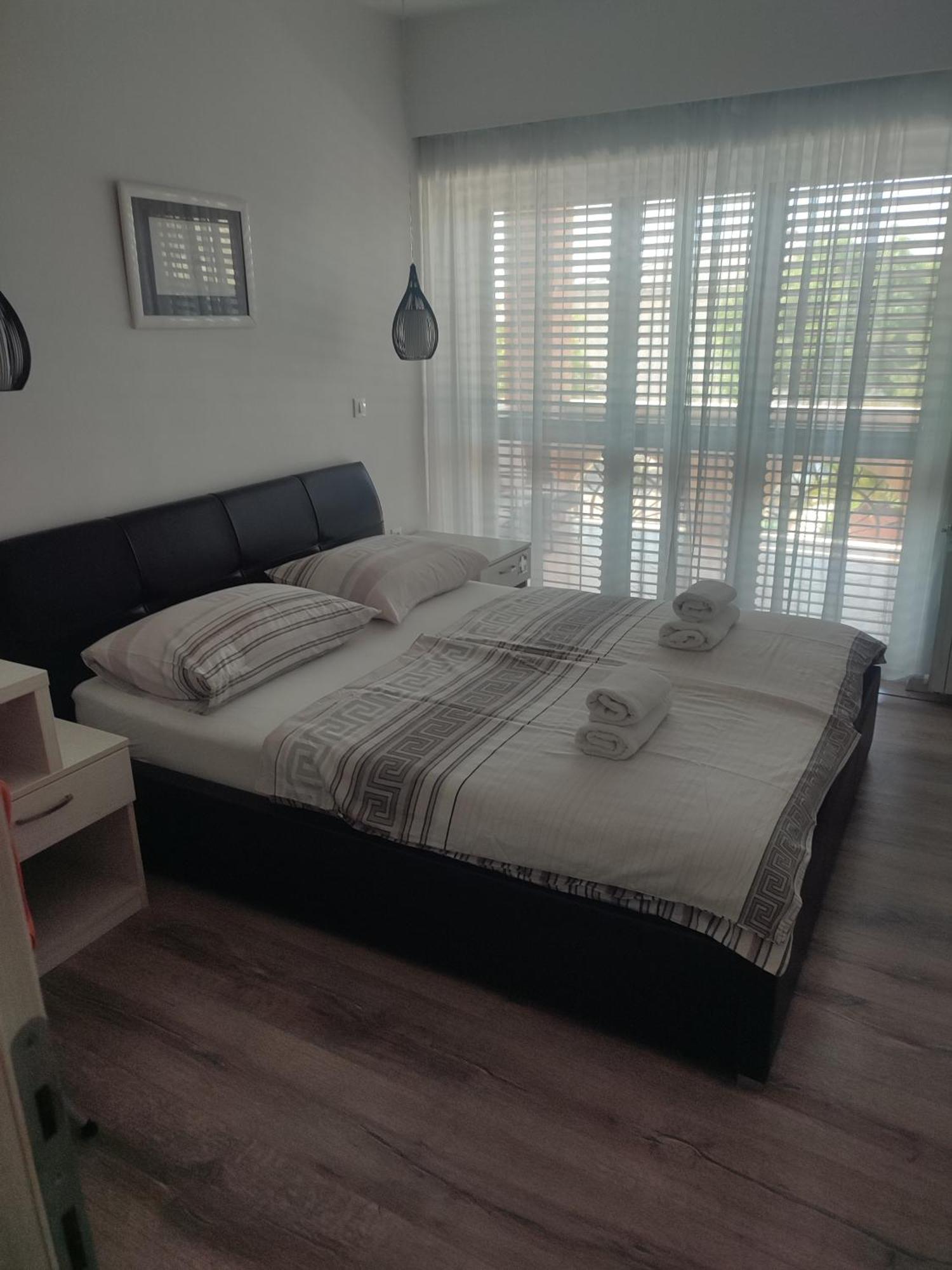 Biuk Apartments Novi Vinodolski Kültér fotó